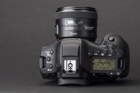 EOS-1D X Mark III