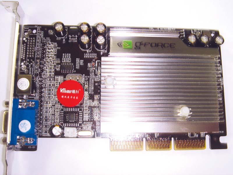 维升GeForce4 MX440经典版 正面