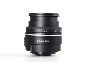 85mm F2.8 SAM