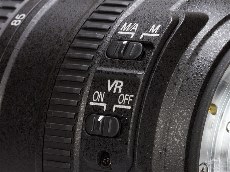 尼康24-85mm f/3.5-4.5G ED VR机身局部