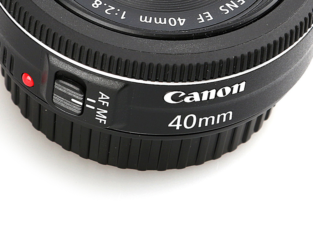 40mm F2.8 STM