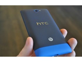 HTC 8S