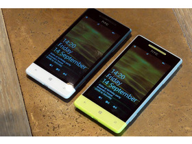 HTC 8S