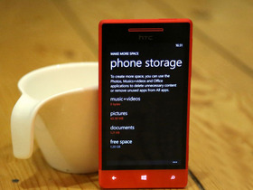 HTC 8S