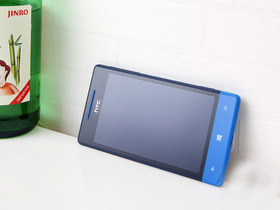 HTC 8S