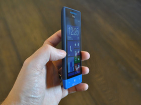 HTC 8S