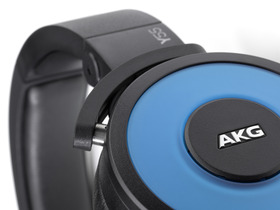 AKG Y55