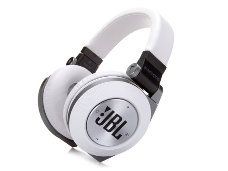 JBL Synchros E50BT蓝牙耳机 外观