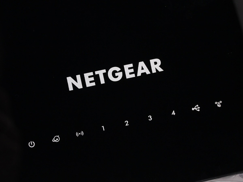 NETGEAR R6220