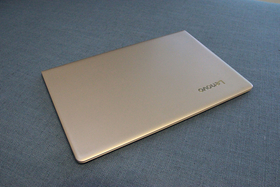 IdeaPad 710S(i7-7500U/8GB/256GB)