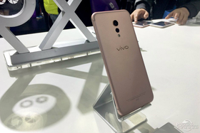 vivo Xplay6