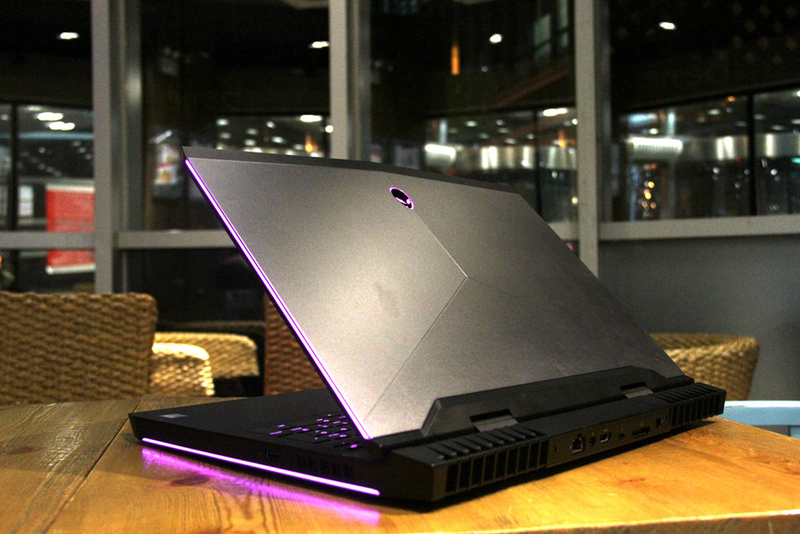 Alienware 17(ALW17C-R1748)ͼ