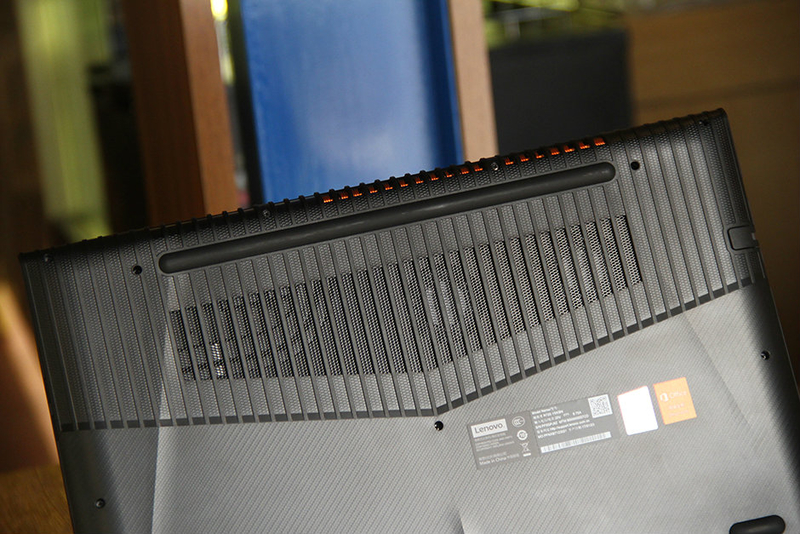 联想拯救者r720(i5/8g/1t 128g/gtx1050ti/4g独显)图赏