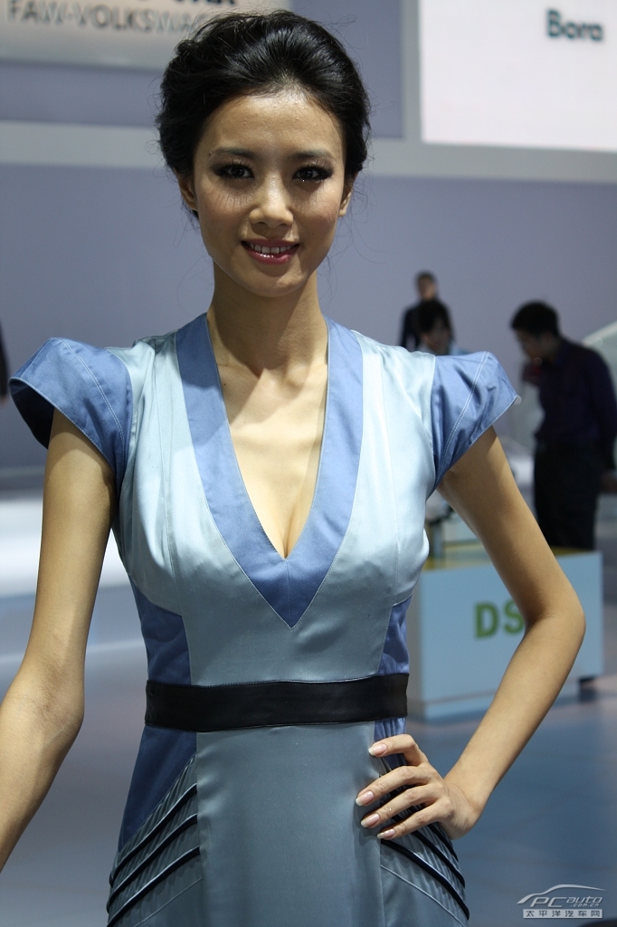 蓝裙高挑车展美女图片美女296523(8/8)车模v车展图片