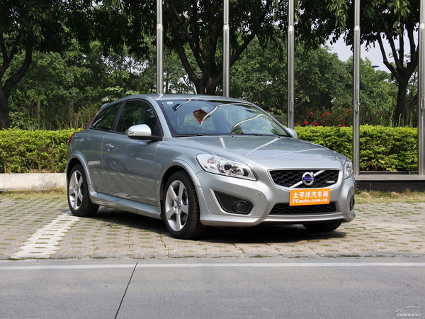 2011ֶC30 2.0 R-Design˶