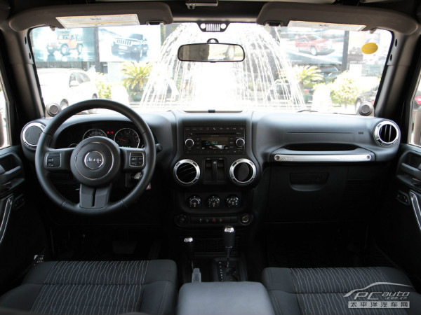 2010款牧马人 3.8L Rubicon 两门款