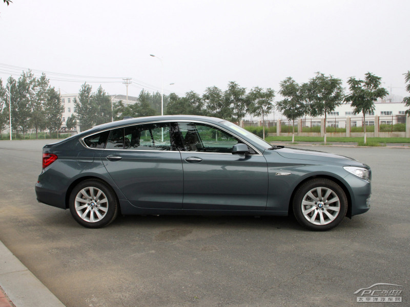 宝马 宝马5系(进口) 宝马5系gt 2011款 535i 典雅型 海王星蓝 外观