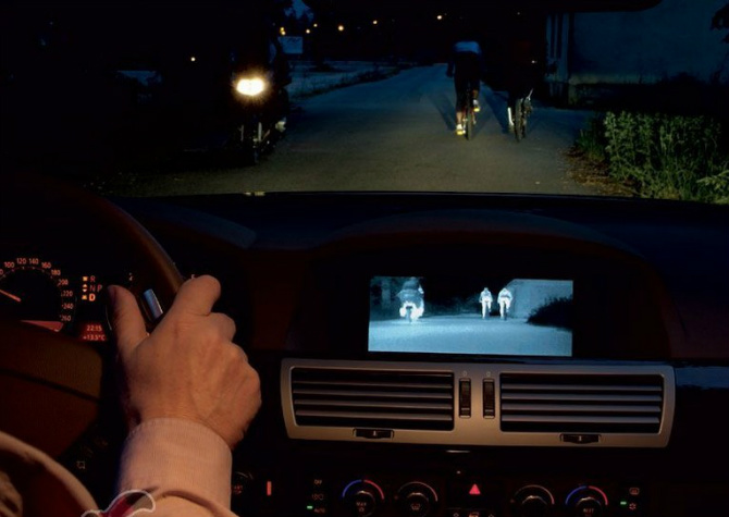 宝马7系夜视系统 助您夜间安全行车