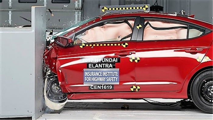韩国车结实吗？全球最“变态”的汽车碰撞测试，结果出人意料！