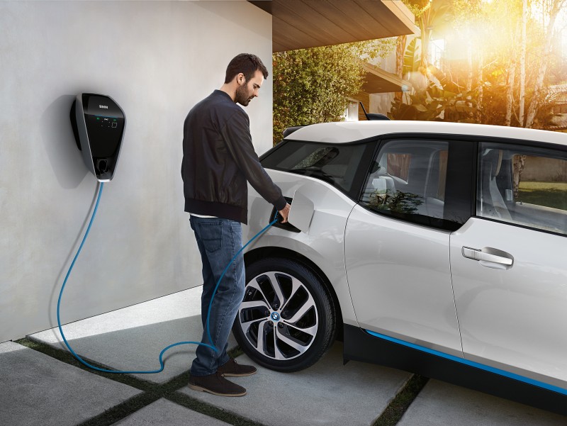 宝马有个拯救地球的大计划：可再生能源的汽车充电方式