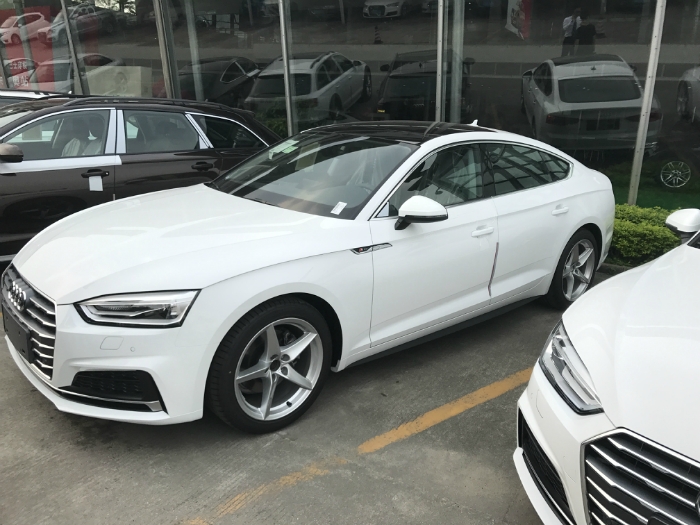 被譽(yù)為奧迪最好看車型的換代A5 新車到店實拍