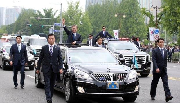 車牌沒數字只有2只鳳凰，天窗自帶欄桿，像長安加長版卻要70萬