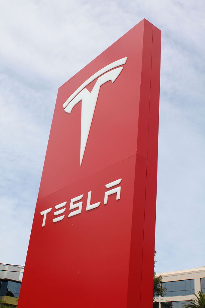 特斯拉2017年上半年共交付2.2萬(wàn)輛汽車 同比提升