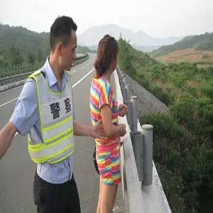 車主用過最奇葩的逃違章方法，看不下去了