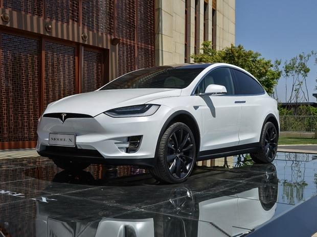 特斯拉召回2277輛Model X/19日成品油價(jià)格不調(diào)整