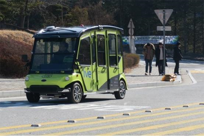 谁说韩国只会造电池？韩国大学研发的自动驾驶班车已经上路了