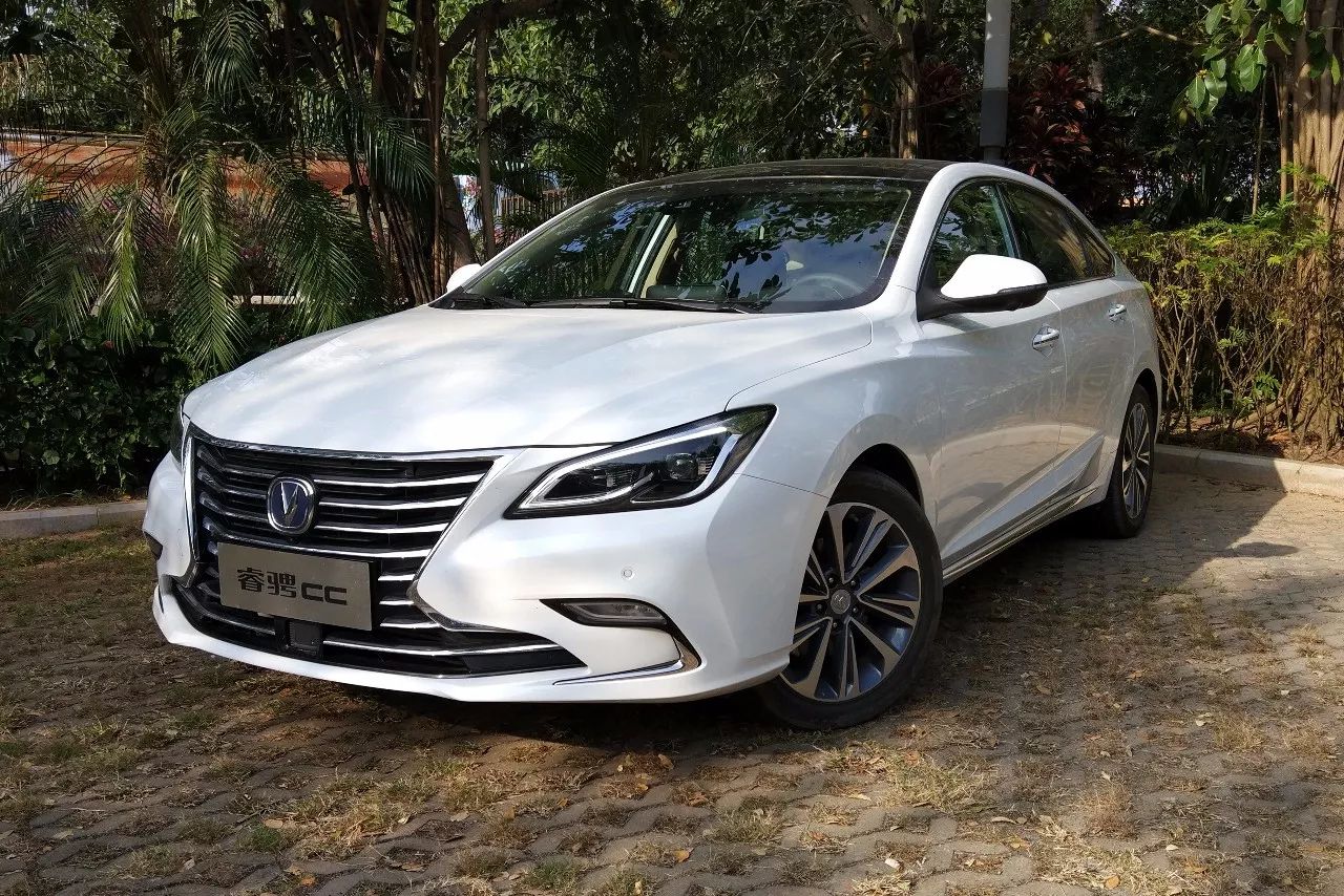 兩臺新上市的國產車8萬多起步!開起來竟有合資車的感覺?