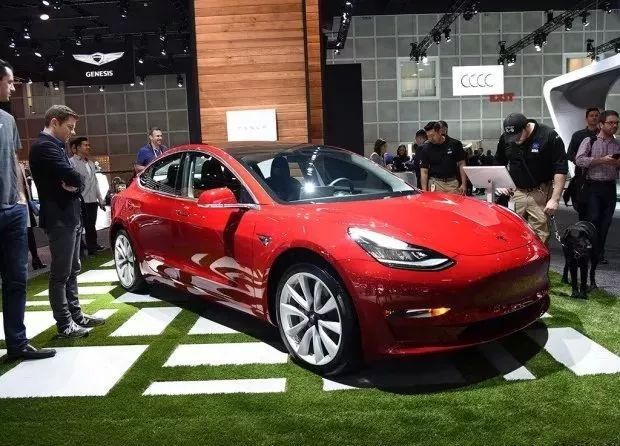 解鎖4項實用新功能，特斯拉MODEL 3迎來升級！