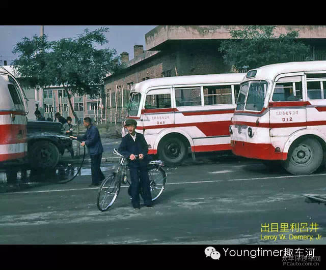 > 记录80年代 一个日本人镜头下的中国老车