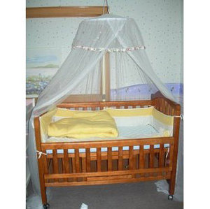 圣婴园多功能实木婴儿床可调节高度带大储物柜
