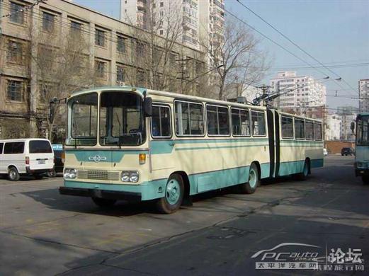 京公交主力 大通道和大辫子高清图片