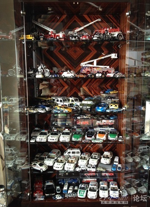 带着展柜来拜年--警车,消防车大集合