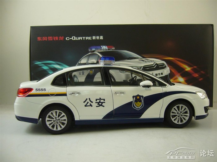 绝版世嘉雪铁龙警车家族和依维柯警车