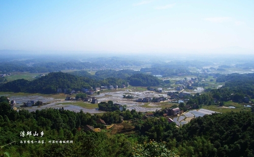 浮丘山乡位于湖南省桃江县城西郊,资水南岸与桃花江镇,高桥乡,鸬鹚渡