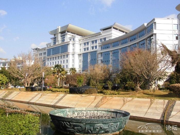 书＂福〃有中华第一福塔美誉………… 上图啦……州行政中心环境还优美的云南名花进入福门牌坊。福路。主题
