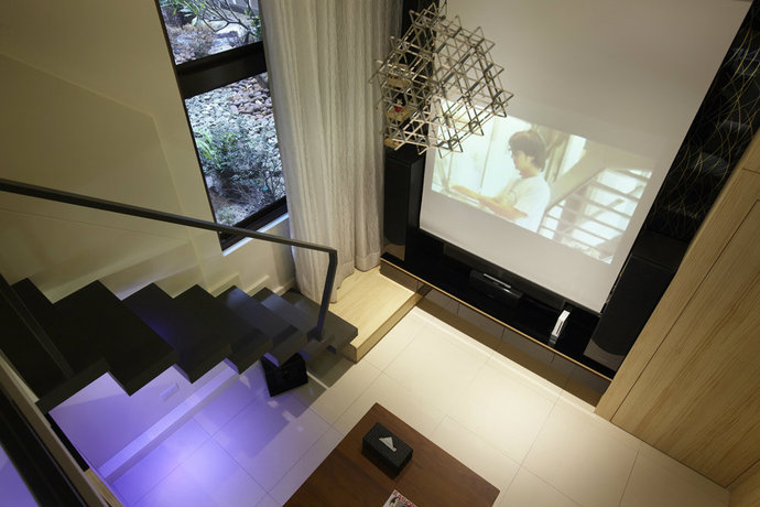  99平现代极简跃层挑高电视墙楼梯装修效果图