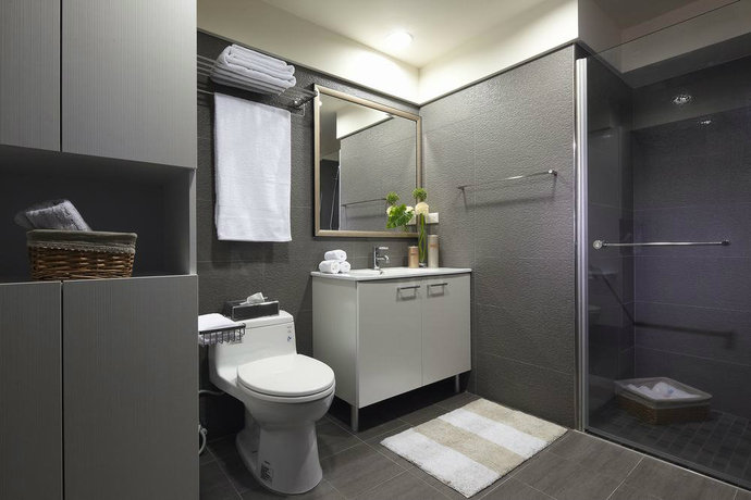 96平方米现代日式二居室卫浴设计效果图