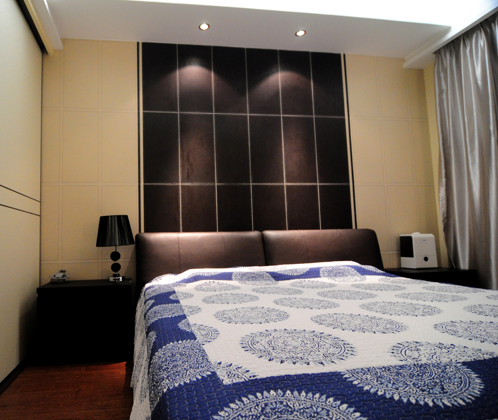 现代简约风格二居室卧室装修效果图