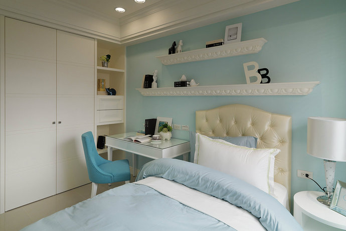 38平方米小户型新古典女生卧室装修效果图