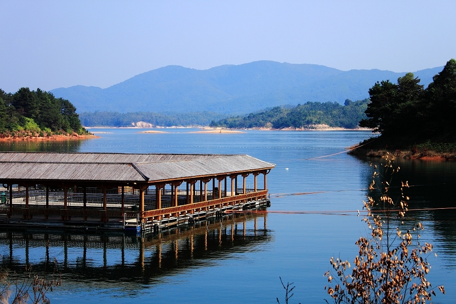 万绿湖龙凤岛简影