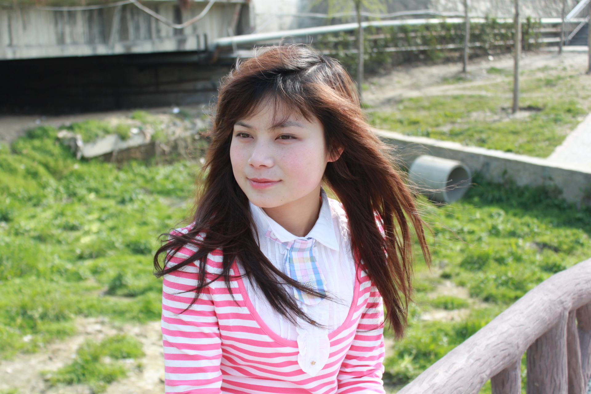 河边美女随便拍拍请(高手指教)