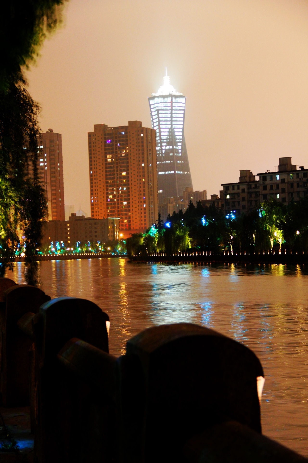 京杭大运河杭州段夜景