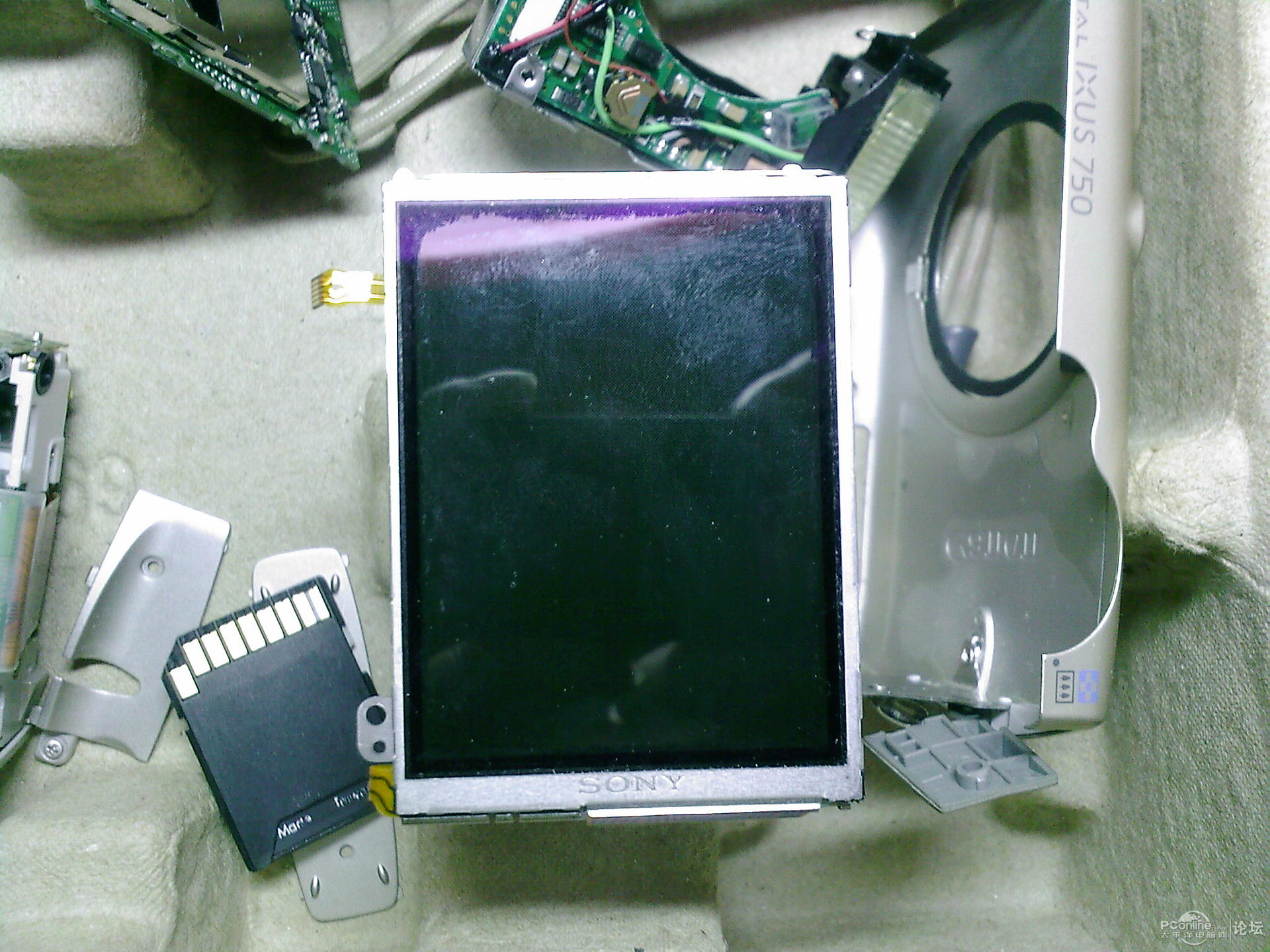 新手第1次拆解佳能相机,没注意看什么型号。_