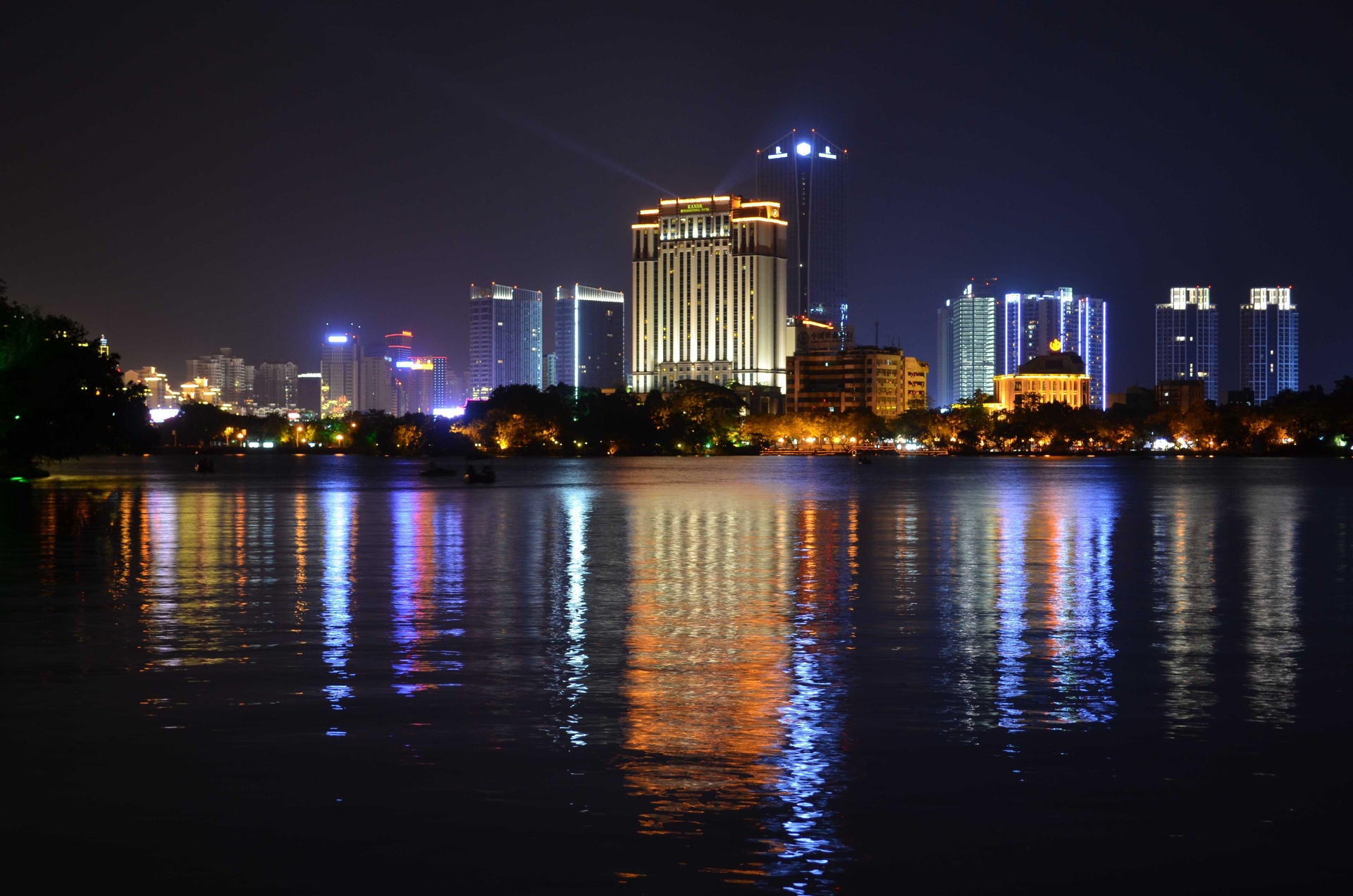 惠州西湖夜景依然美丽