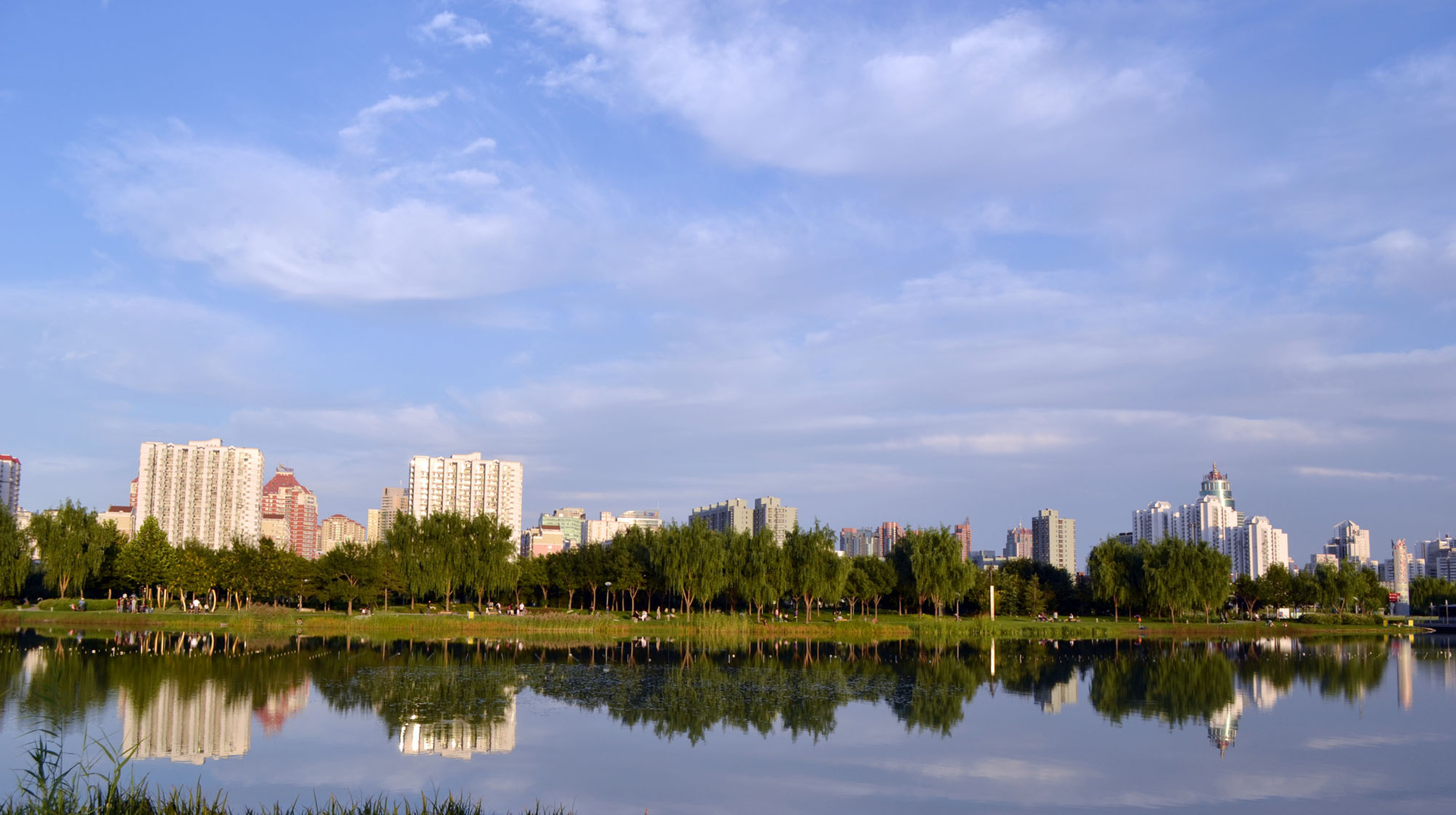 北京晴朗的天空-奥体公园_尼康D3100论坛