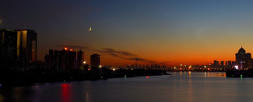 沈阳浑河五里河公园夜景